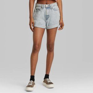 Womens’ Rolled- Cuff Mom Jean Shorts, Light Wash